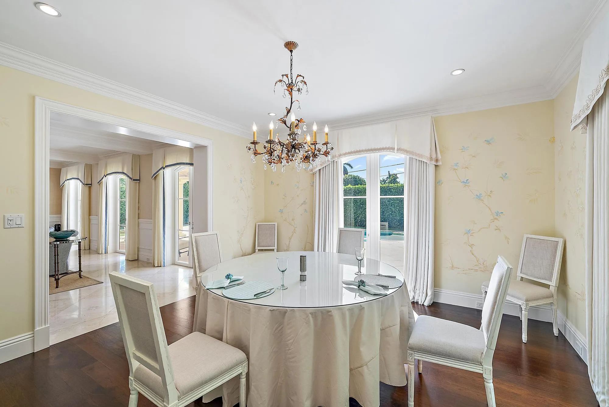 210 Emerald Ln-18