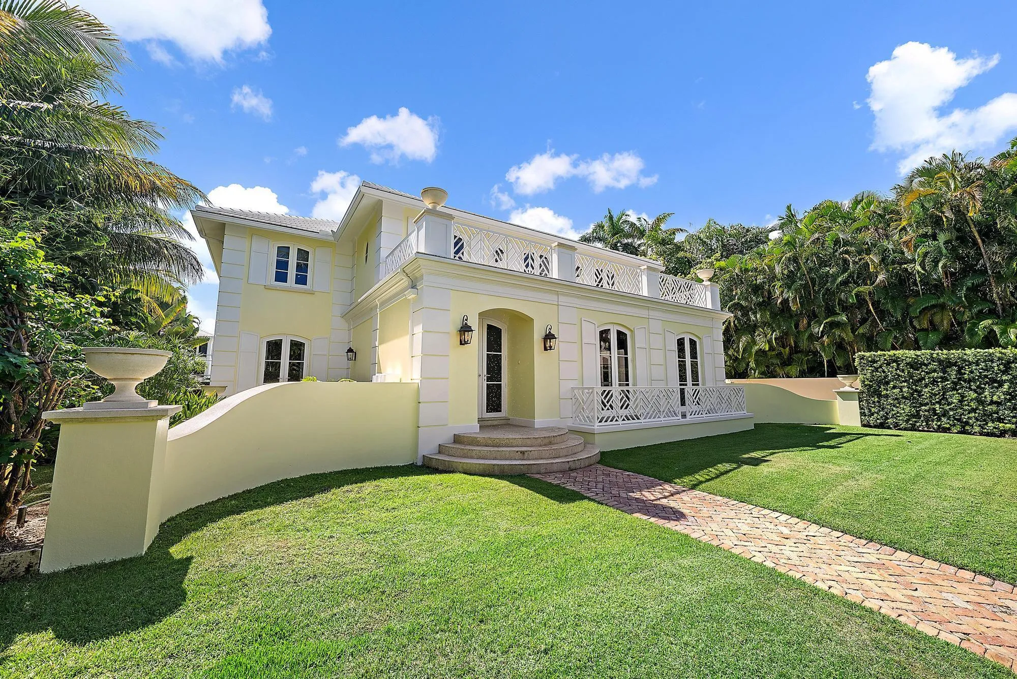 210 Emerald Ln-41