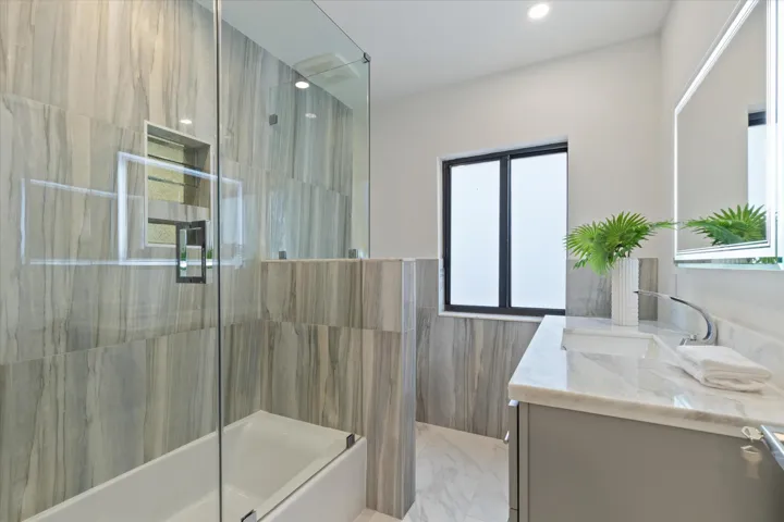 20-451 NE 119th Street Biscayne Park, FL