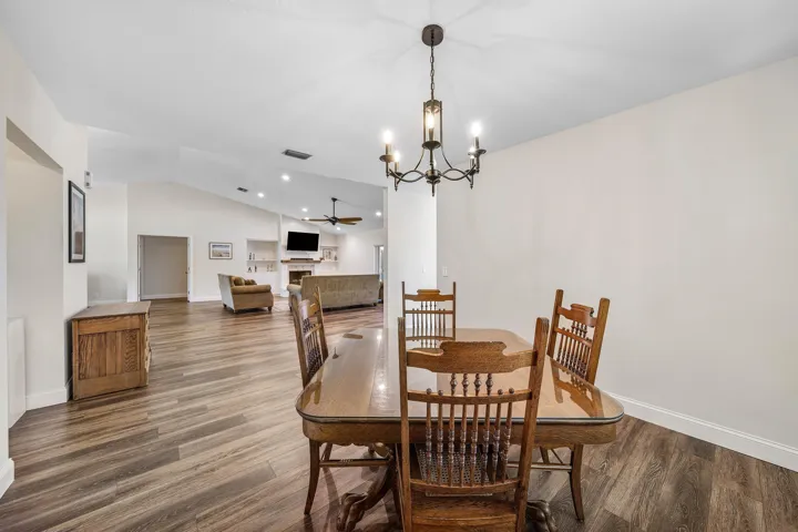 013-763CaminoLakesCircle-BocaRaton-FL-33
