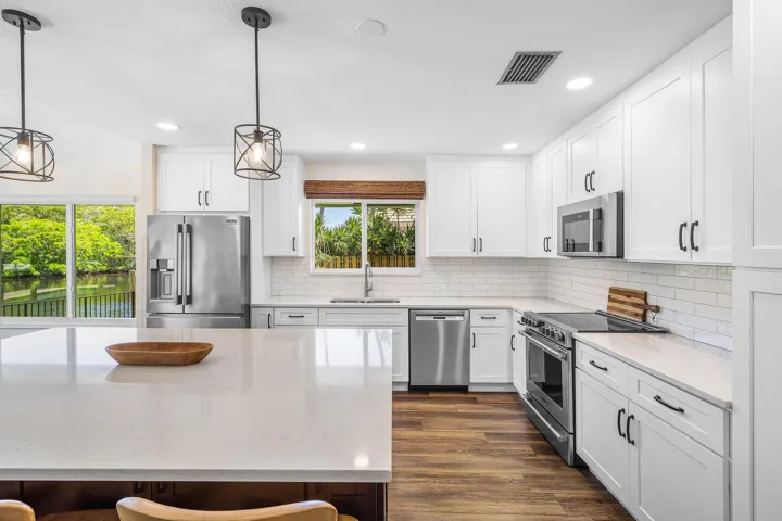 019-763CaminoLakesCircle-BocaRaton-FL-33