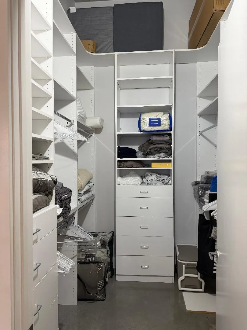 walk in closet