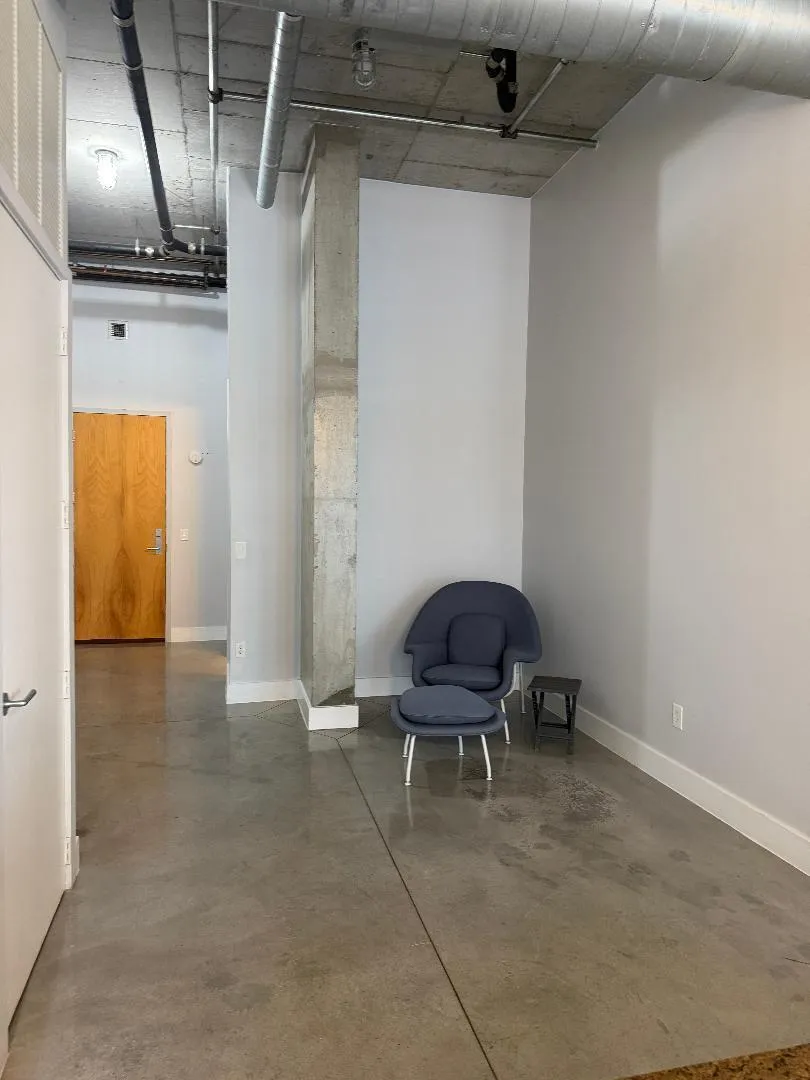 foyer sitting area