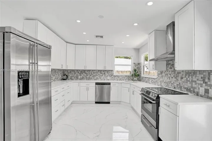 3421 Dover 7