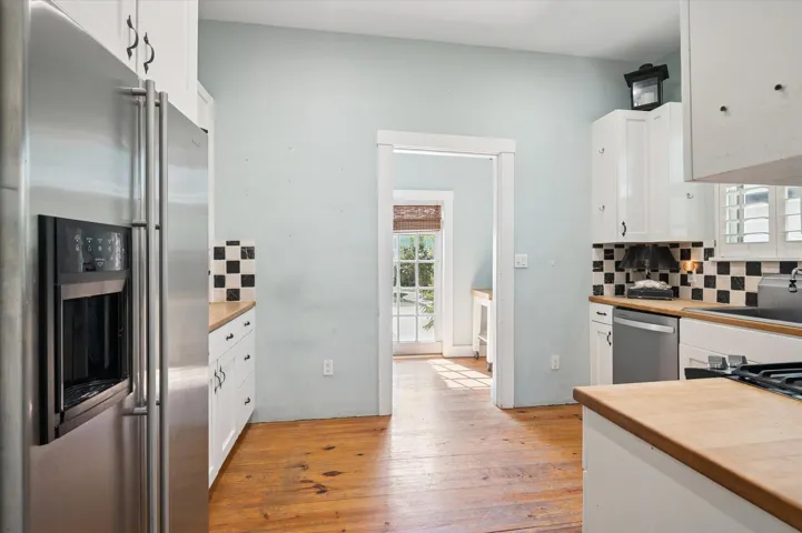 15-Akerstrom-704 SE 8th St-13