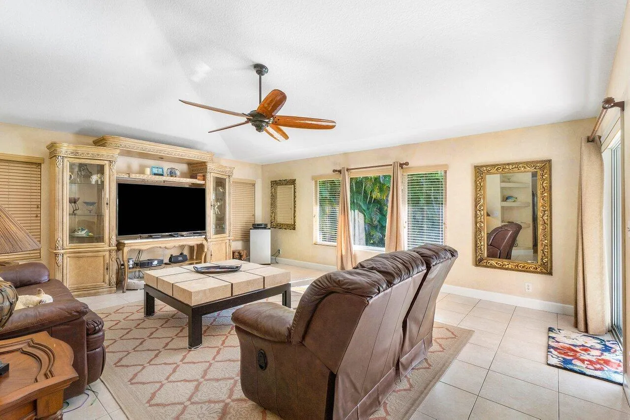 015-1715089thPlaceNorth-Loxahatchee-FL-3