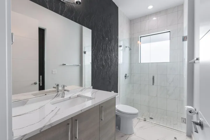 cabana full bathroom