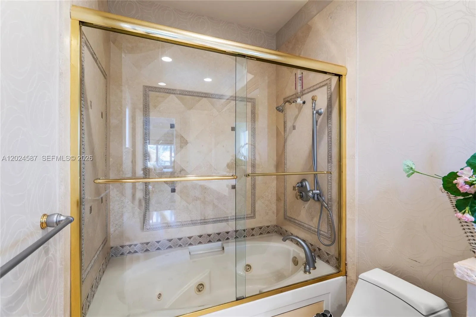 Property photo 93