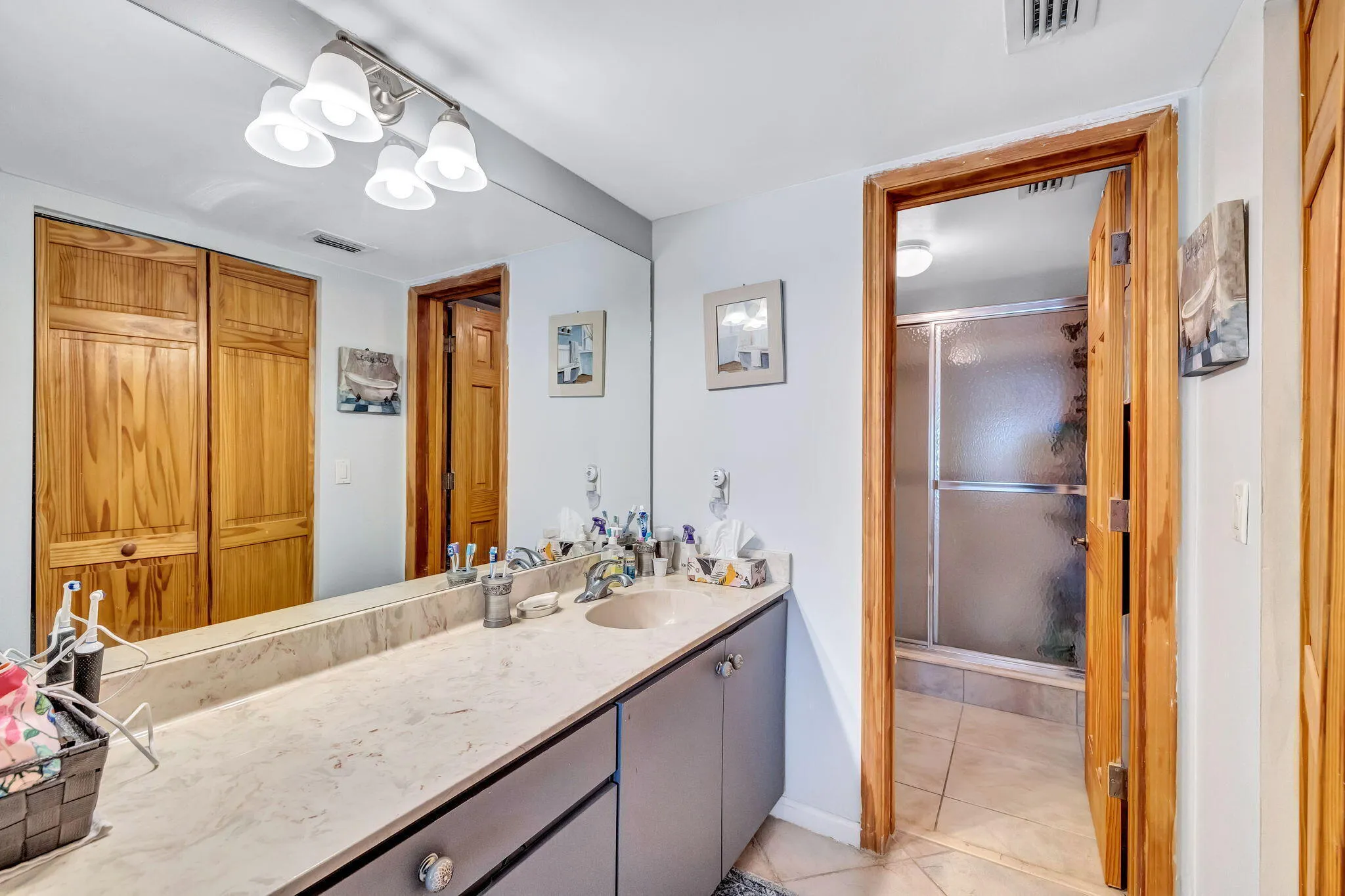 Main Bathroom