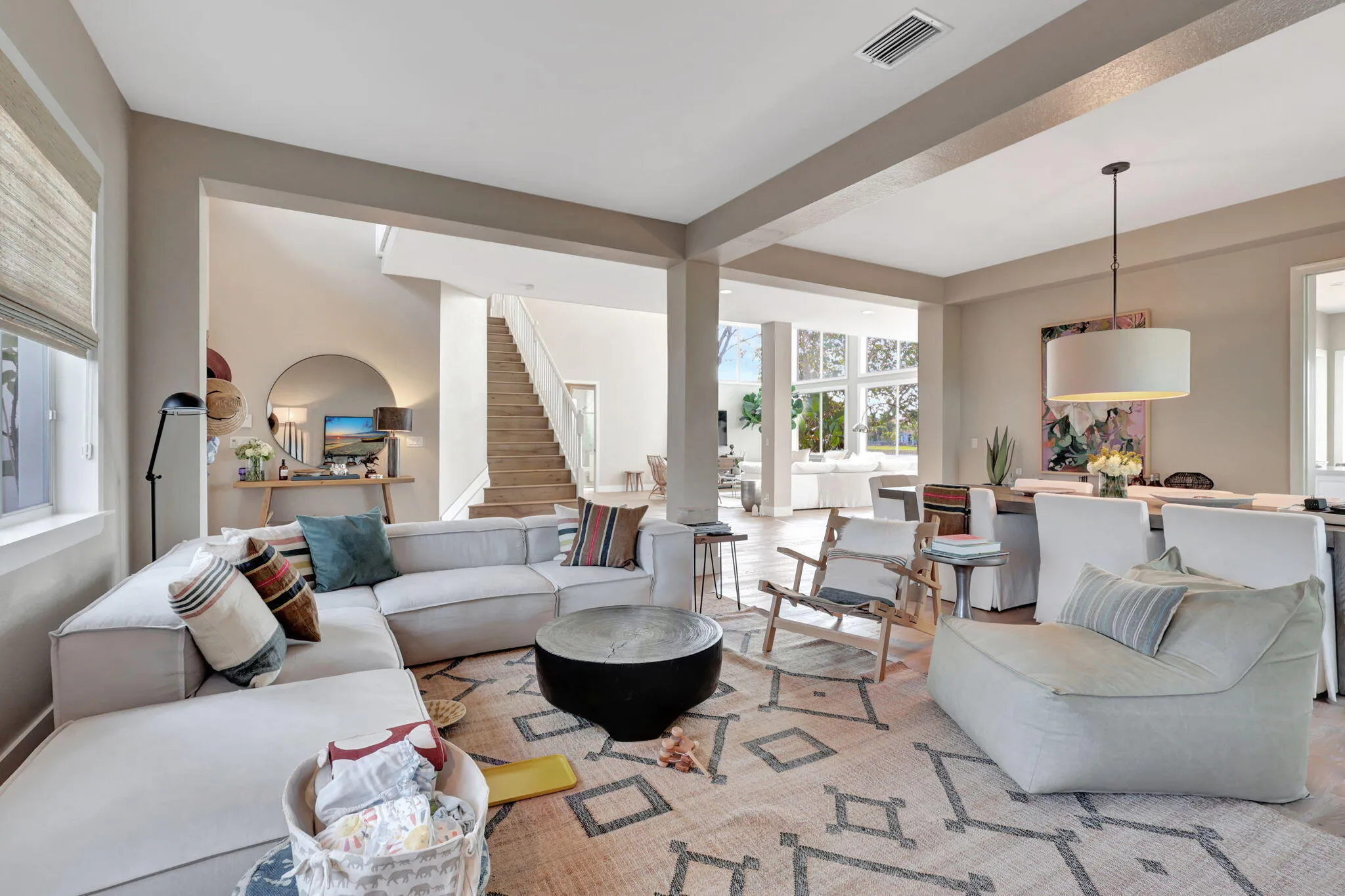 5-web-or-mls-11615Paradise_16