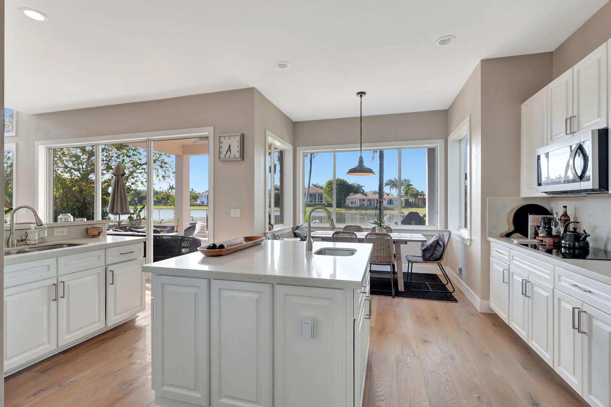 16-web-or-mls-11615Paradise_71