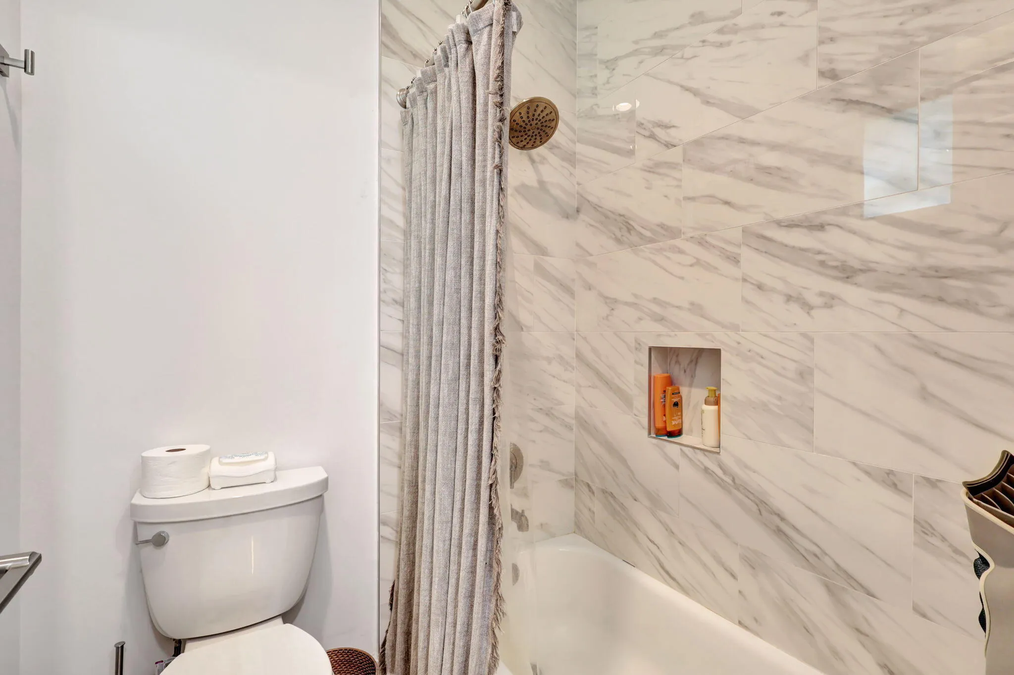 44-web-or-mls-11615Paradise_211