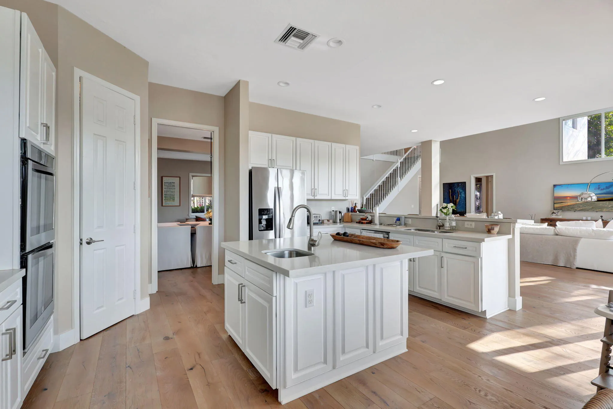 15-web-or-mls-11615Paradise_66