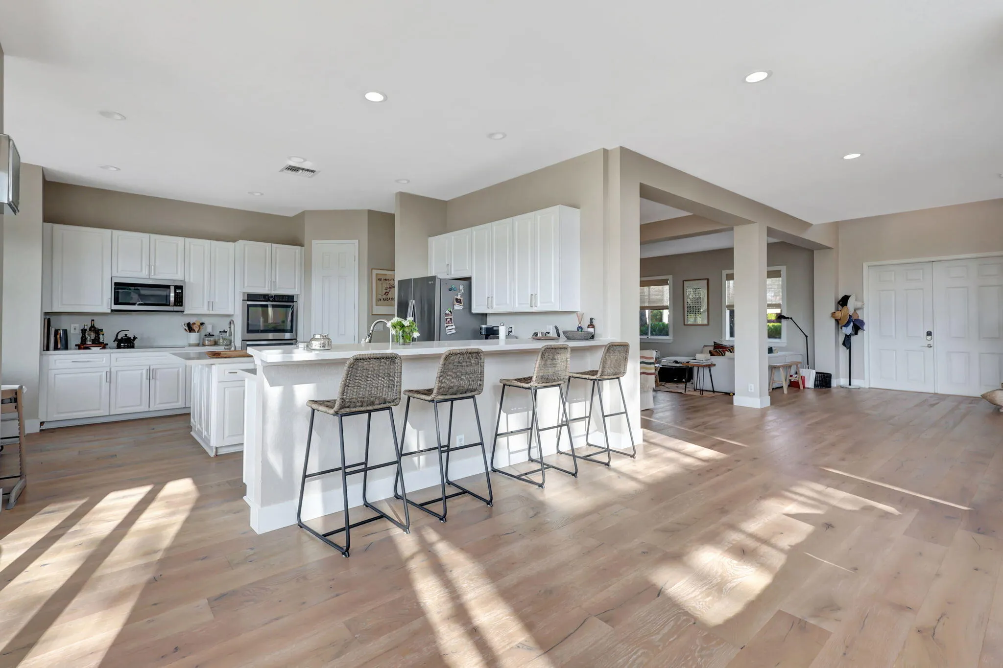 14-web-or-mls-11615Paradise_61