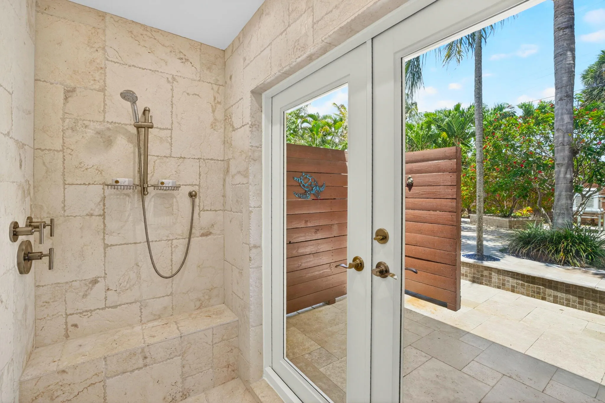 37 Ensuite Pass Through Shower