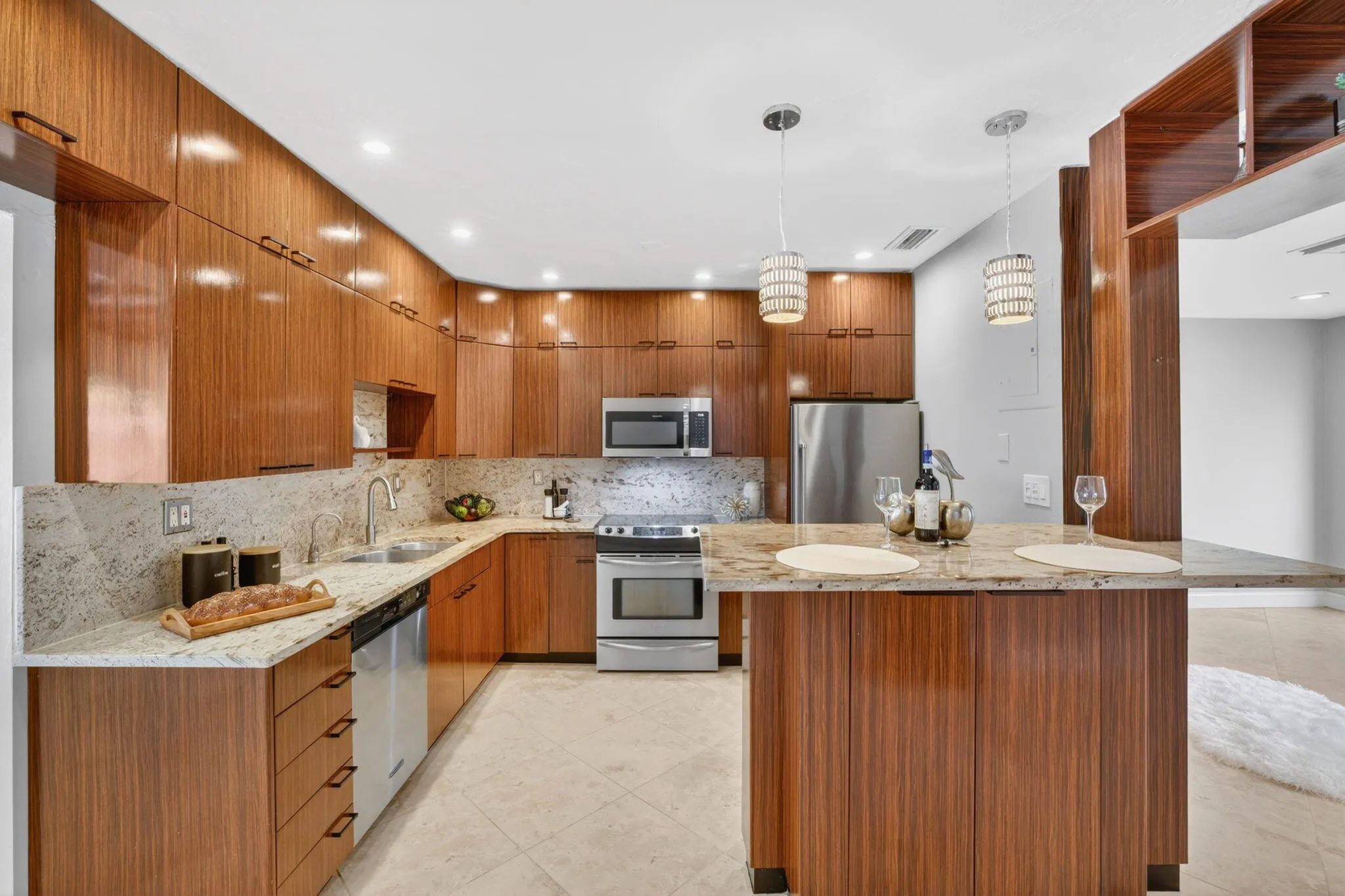10 Kitchen with Island