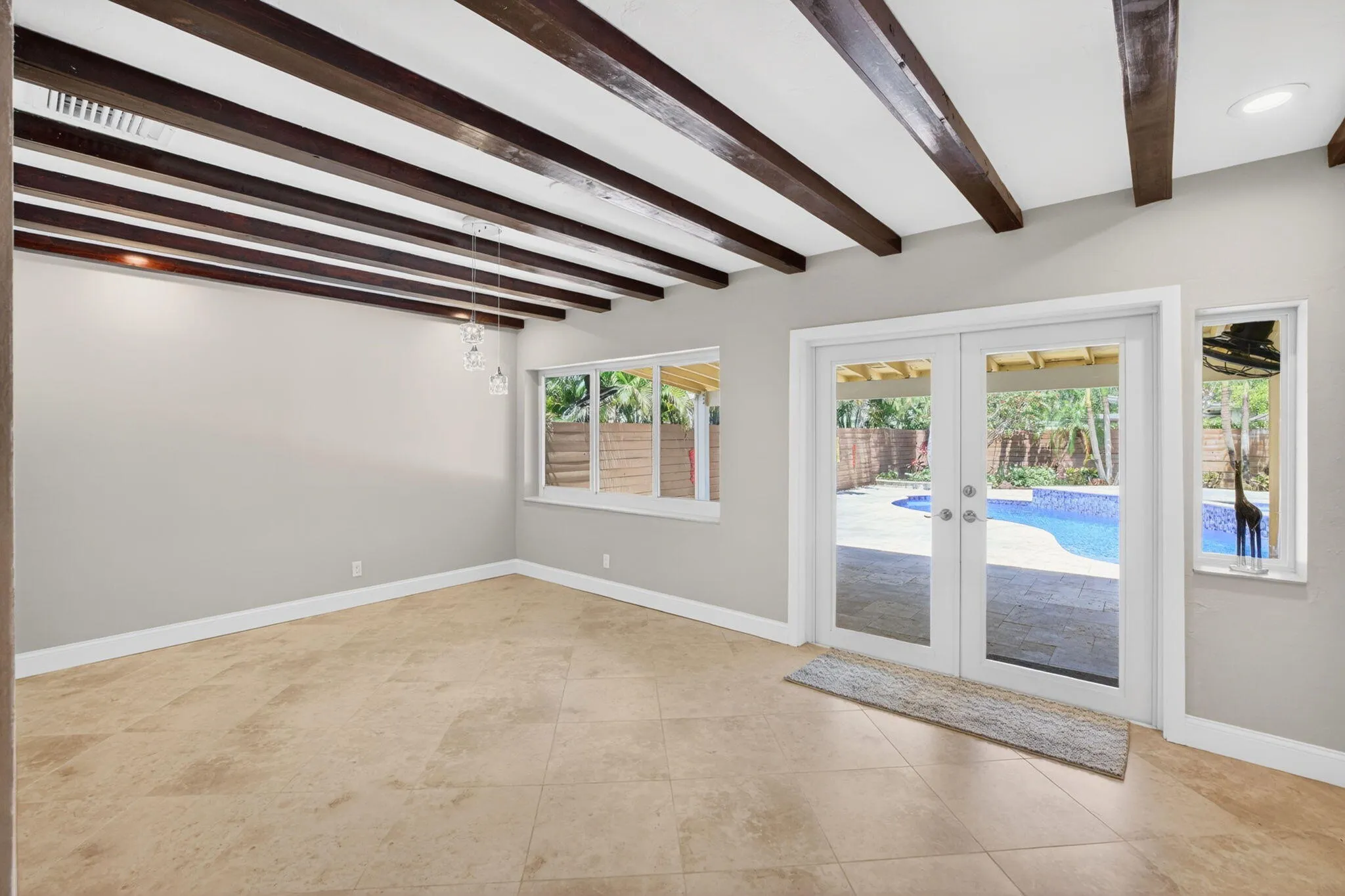 17 Dining Room