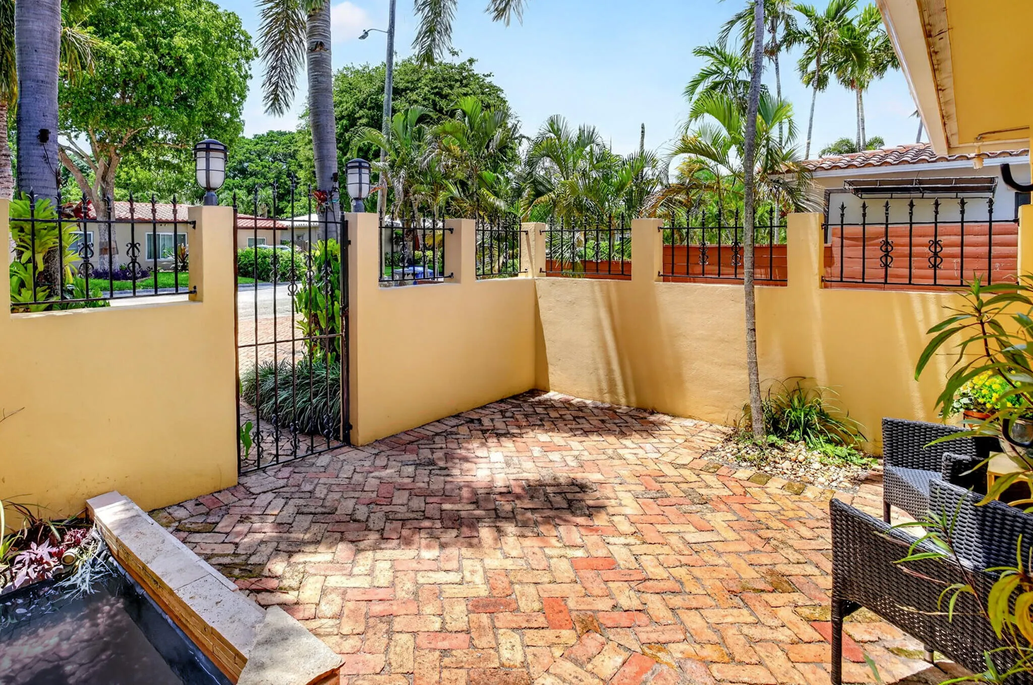 4 Entry Gate Patio