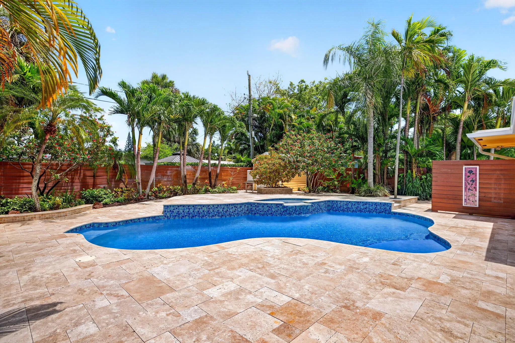 18 Multi-Zone Outdoor Living with Resort