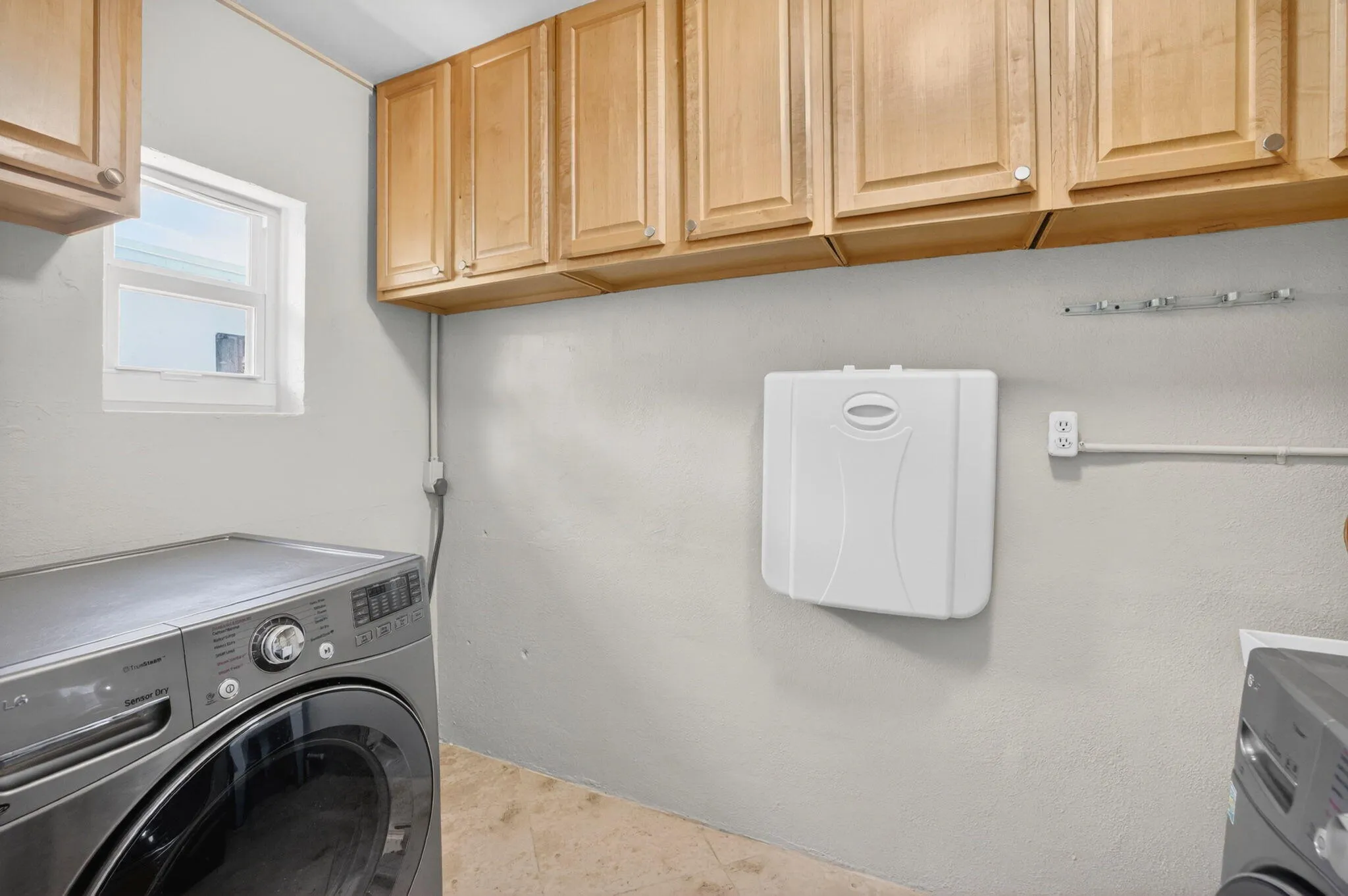 59 Laundry Room