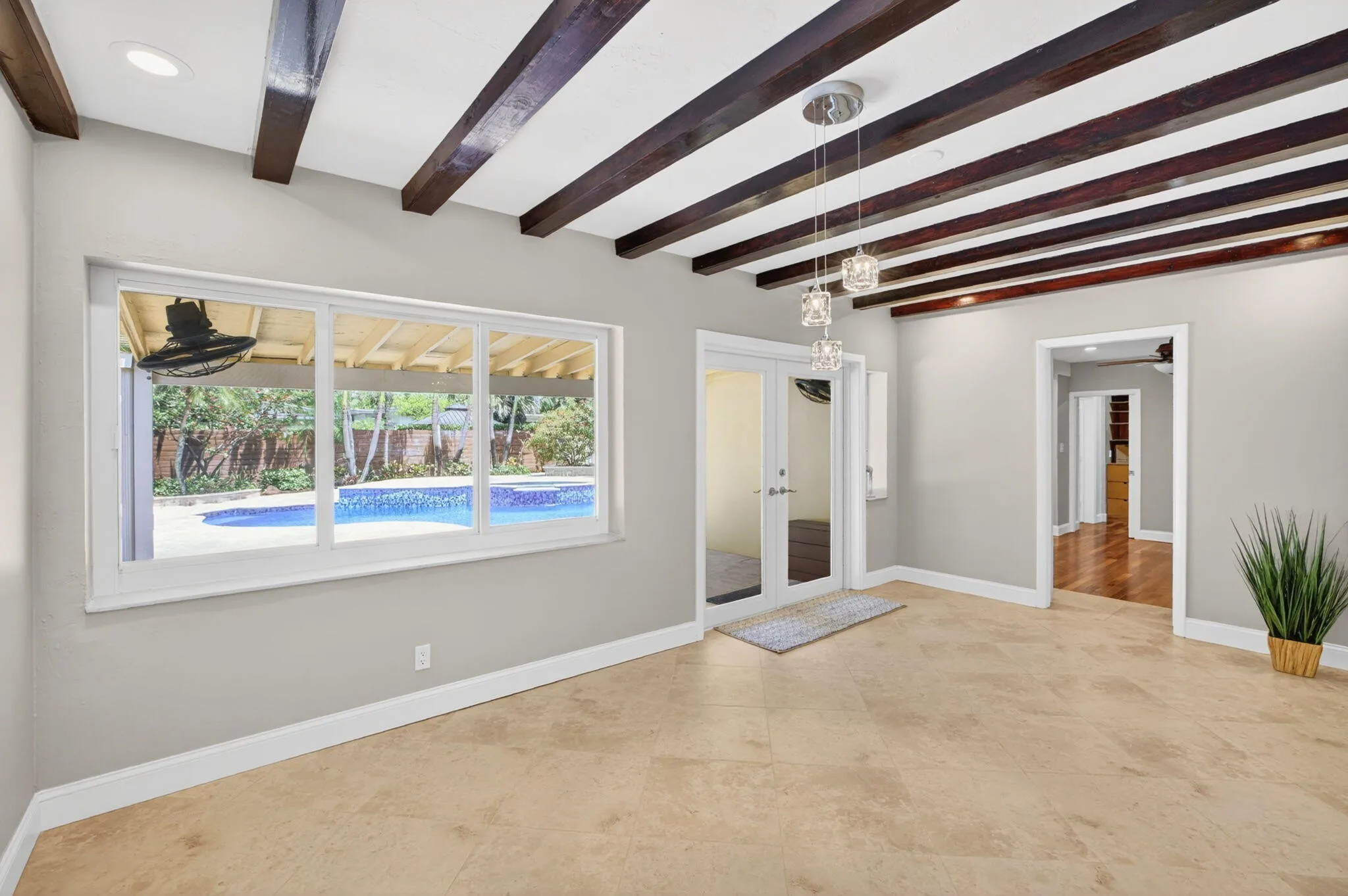 25 Dining Room