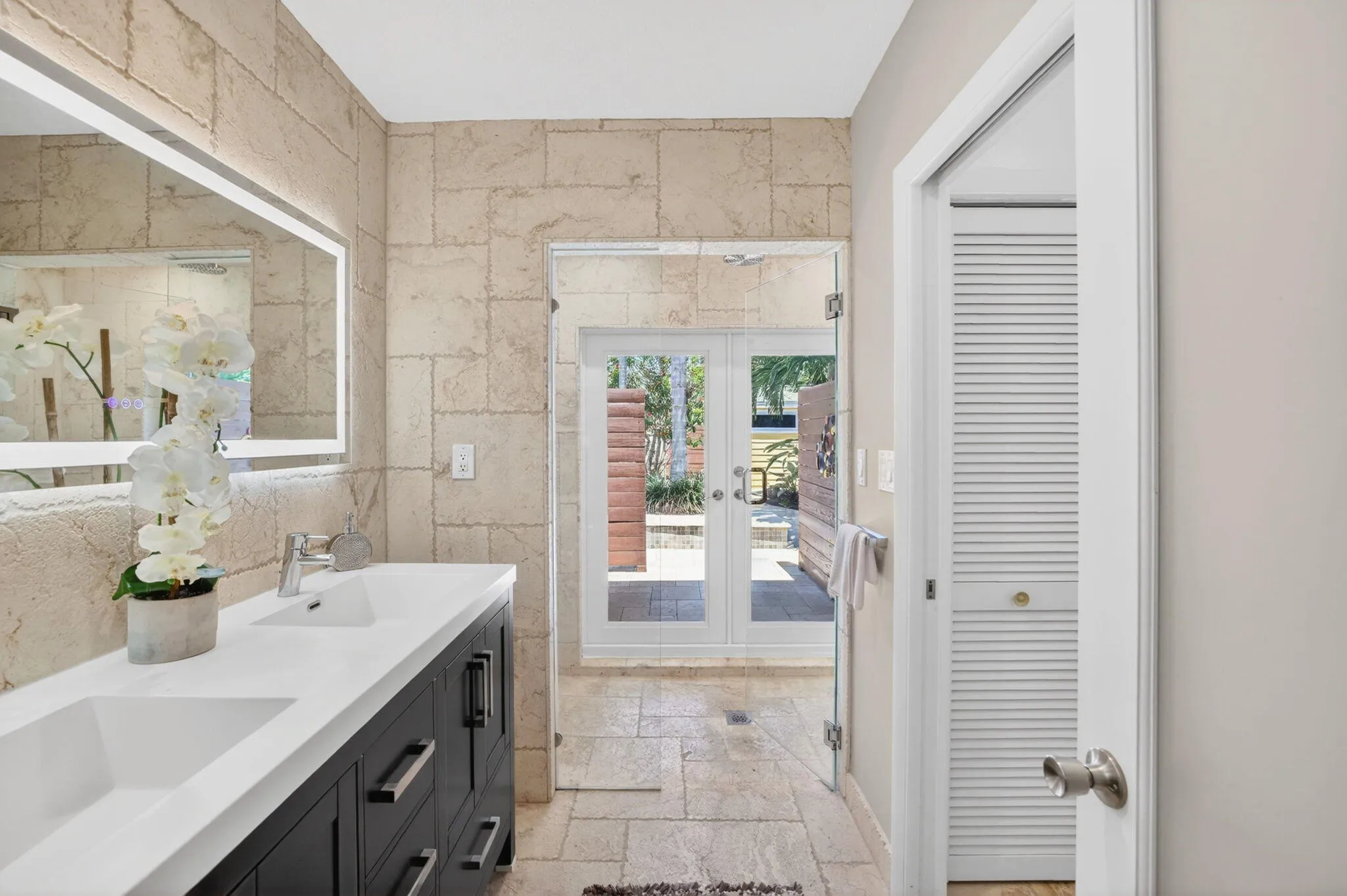 33 Primary Ensuite