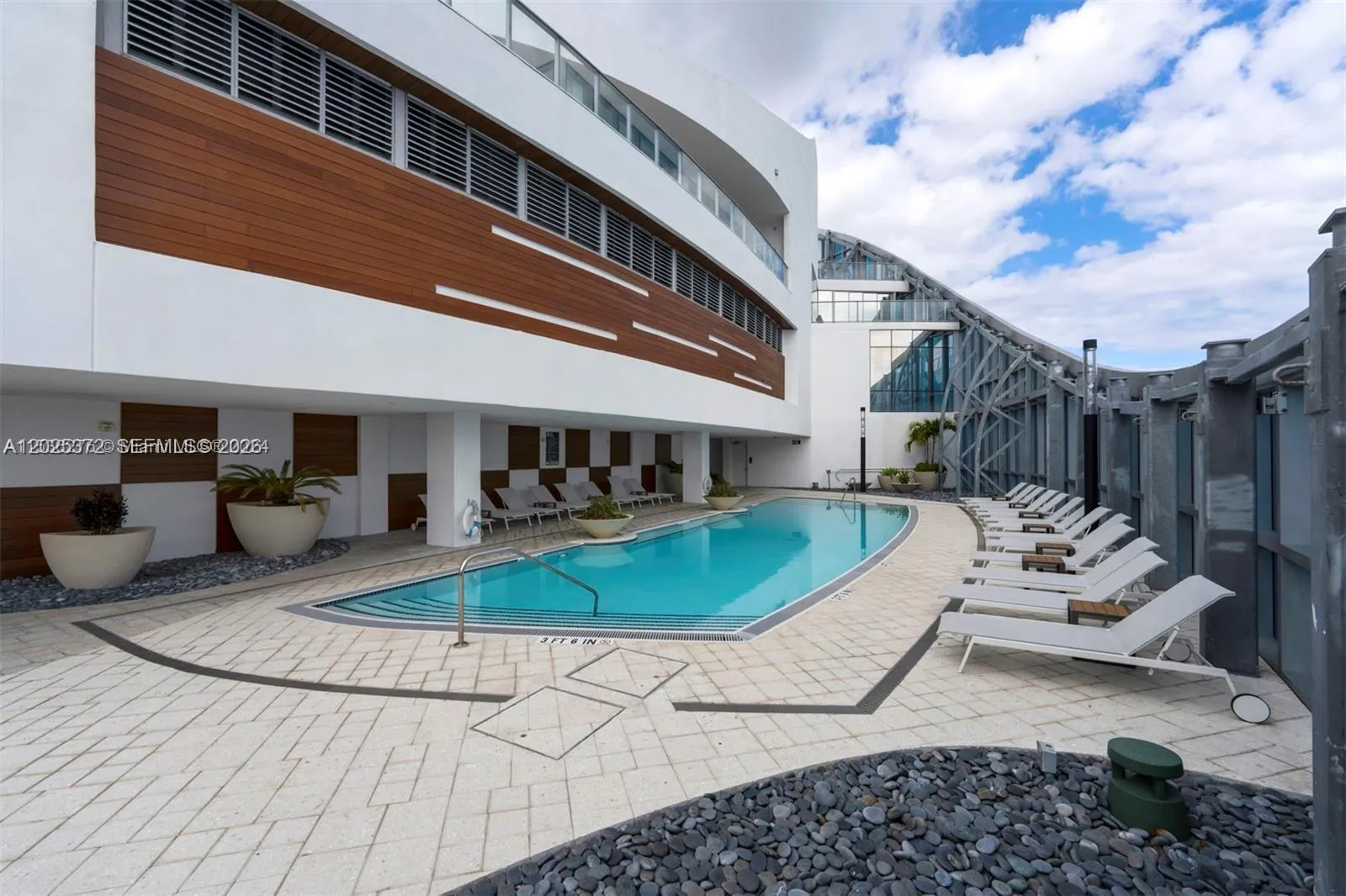 Property photo 173