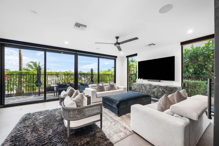 Ground floor living areas / guest suite