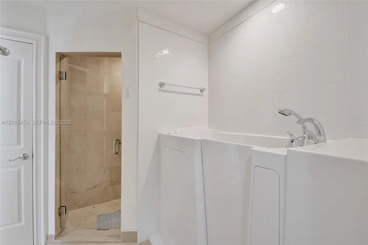 With Walk in tub & heater