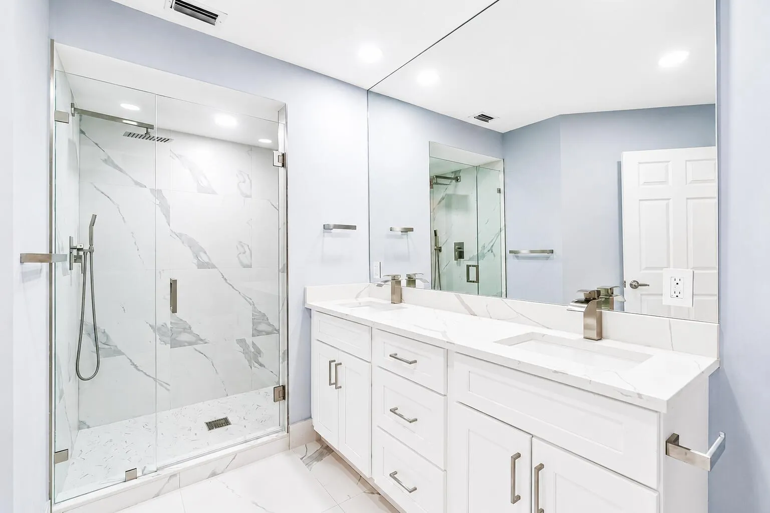 Gorgeous Renovated Master Bath