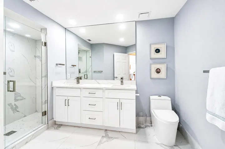 Gorgeous Renovated Master Bath