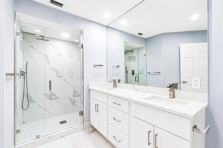 Gorgeous Renovated Master Bath