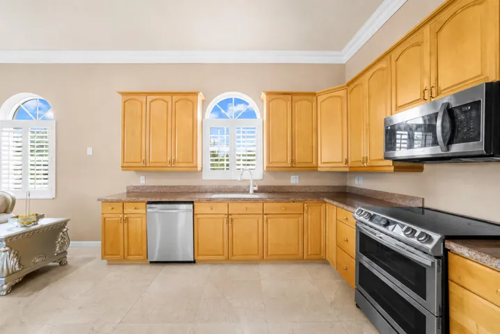 6911 NW 84th Ave 10_05_38 AM