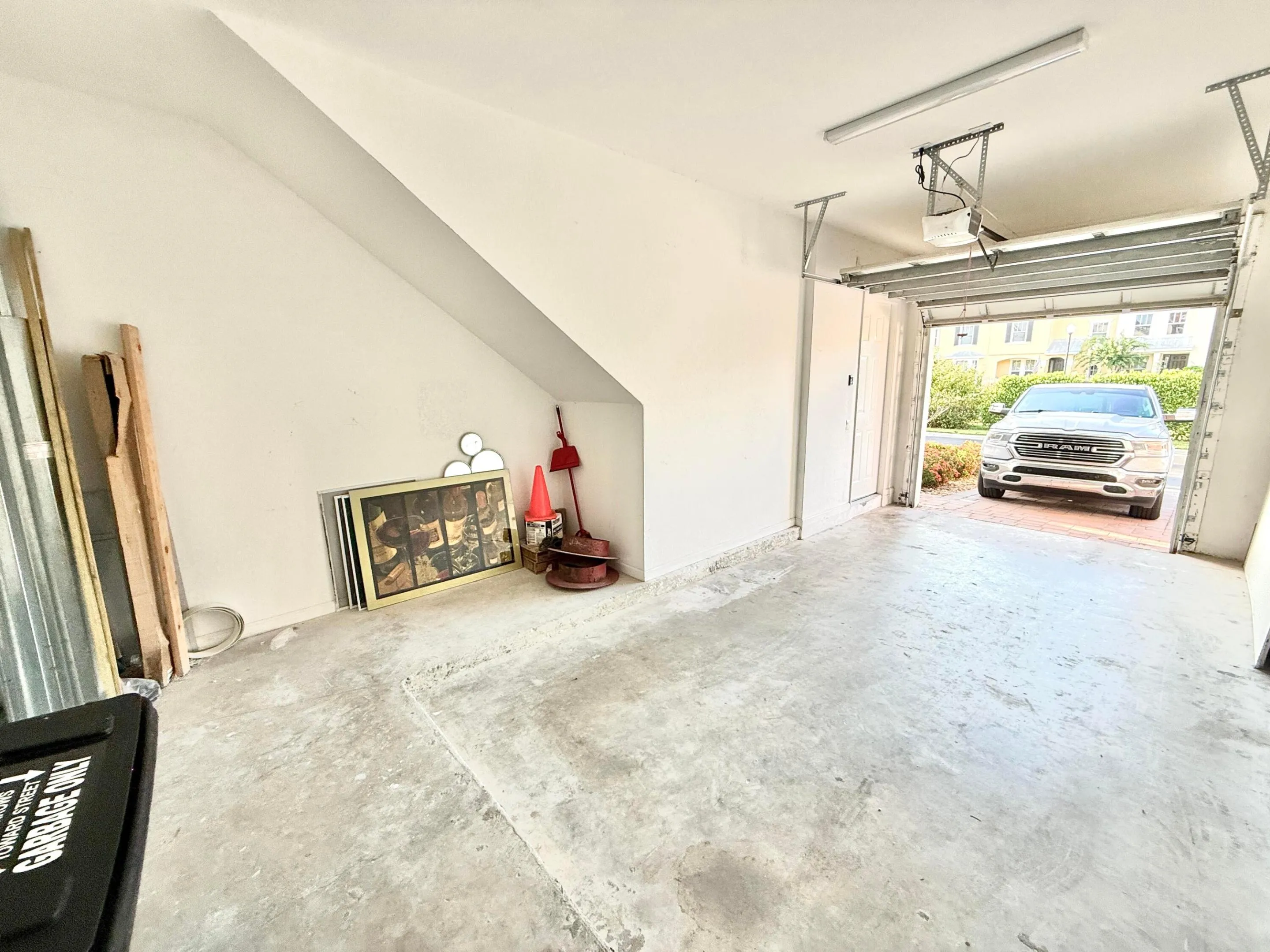 Property photo 37