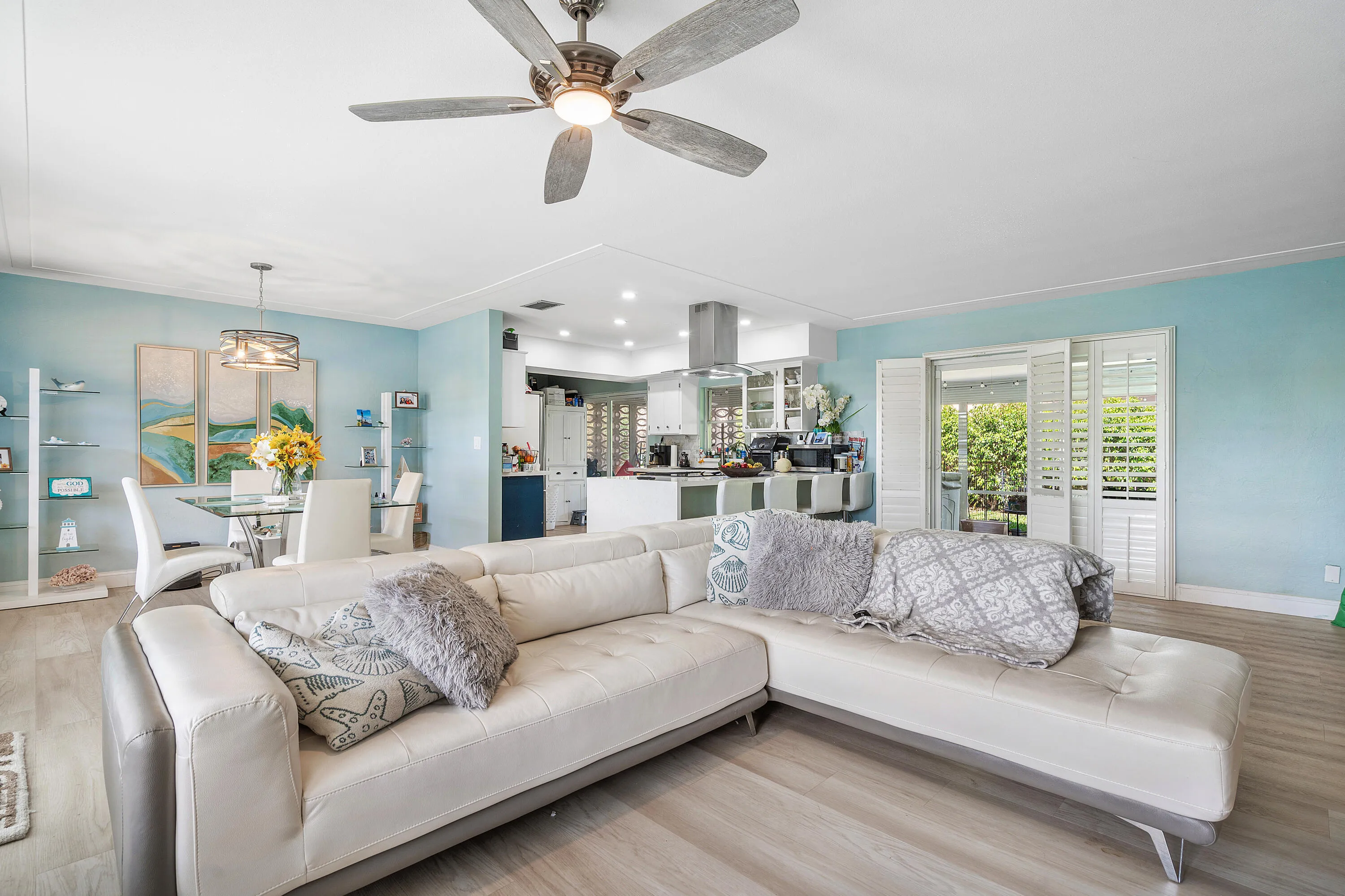010-420Southeast12thAvenue-DeerfieldBeac