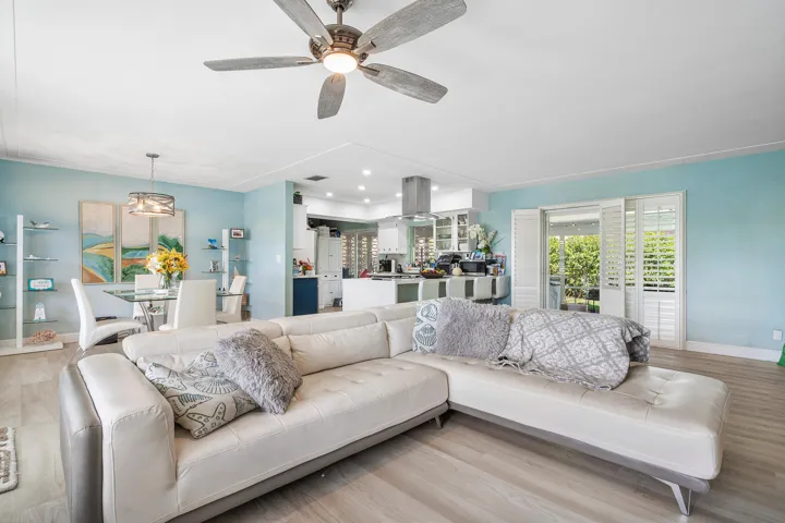 010-420Southeast12thAvenue-DeerfieldBeac