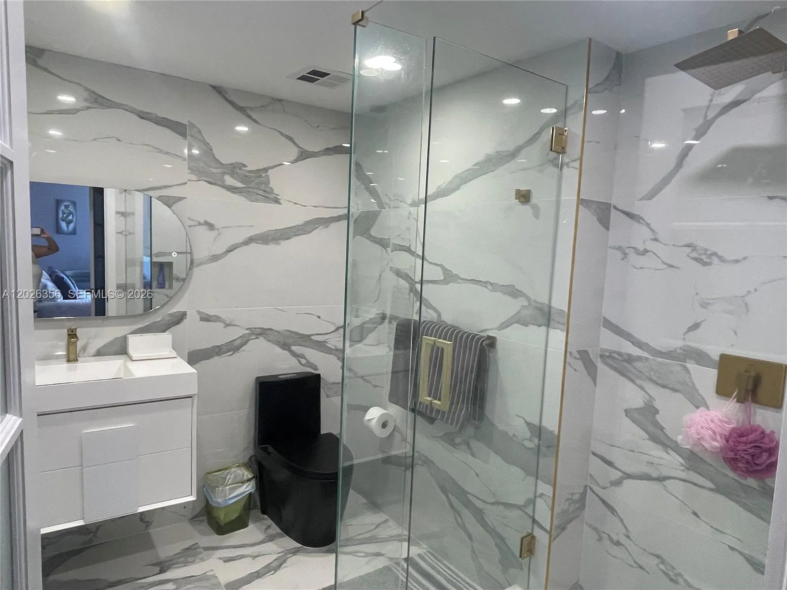 2nd Bathroom