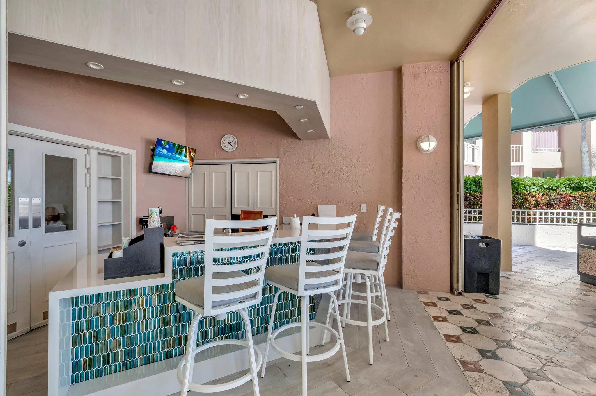 Pool Snack Bar