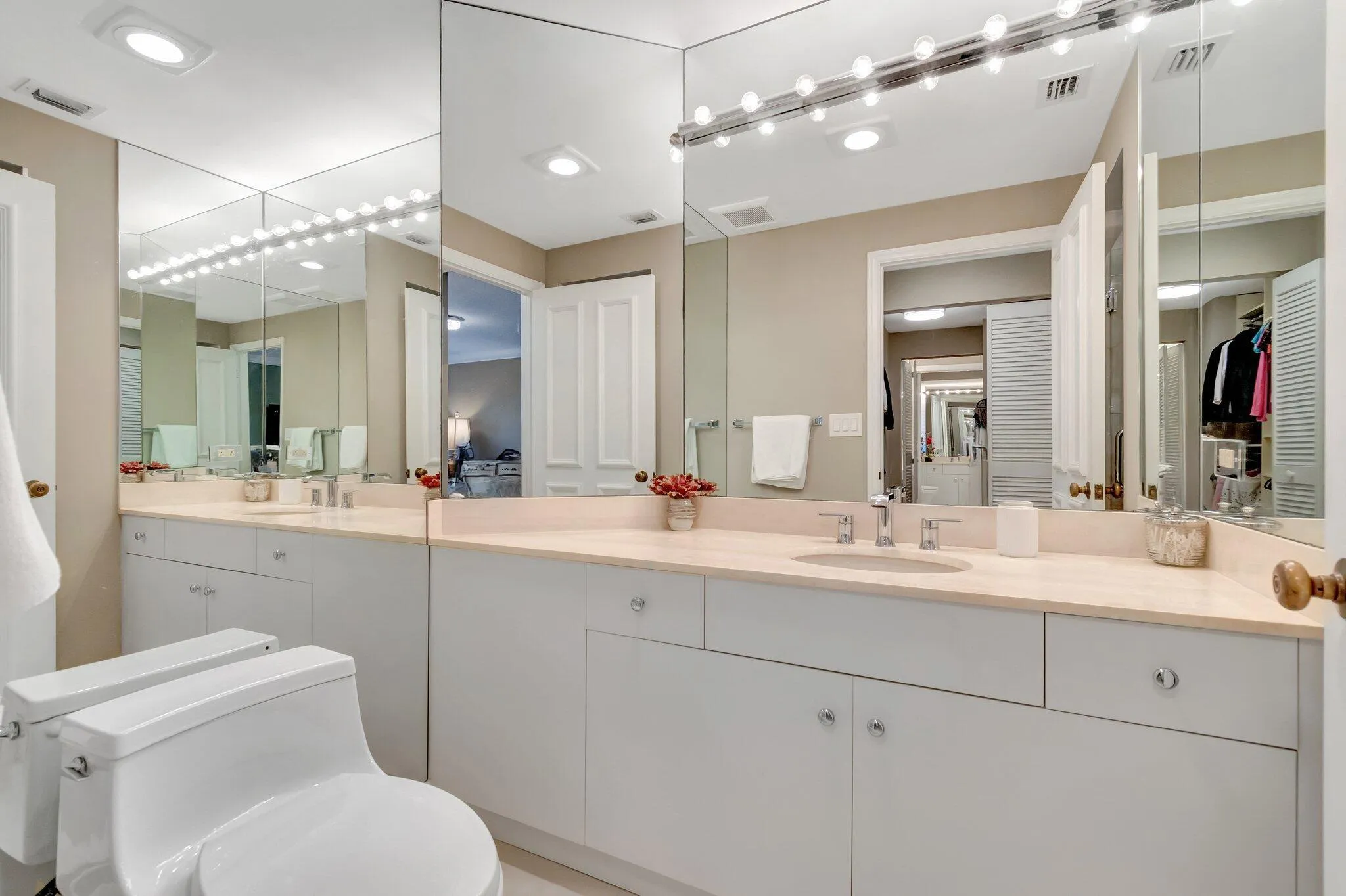 Gentleman's Bathroom
