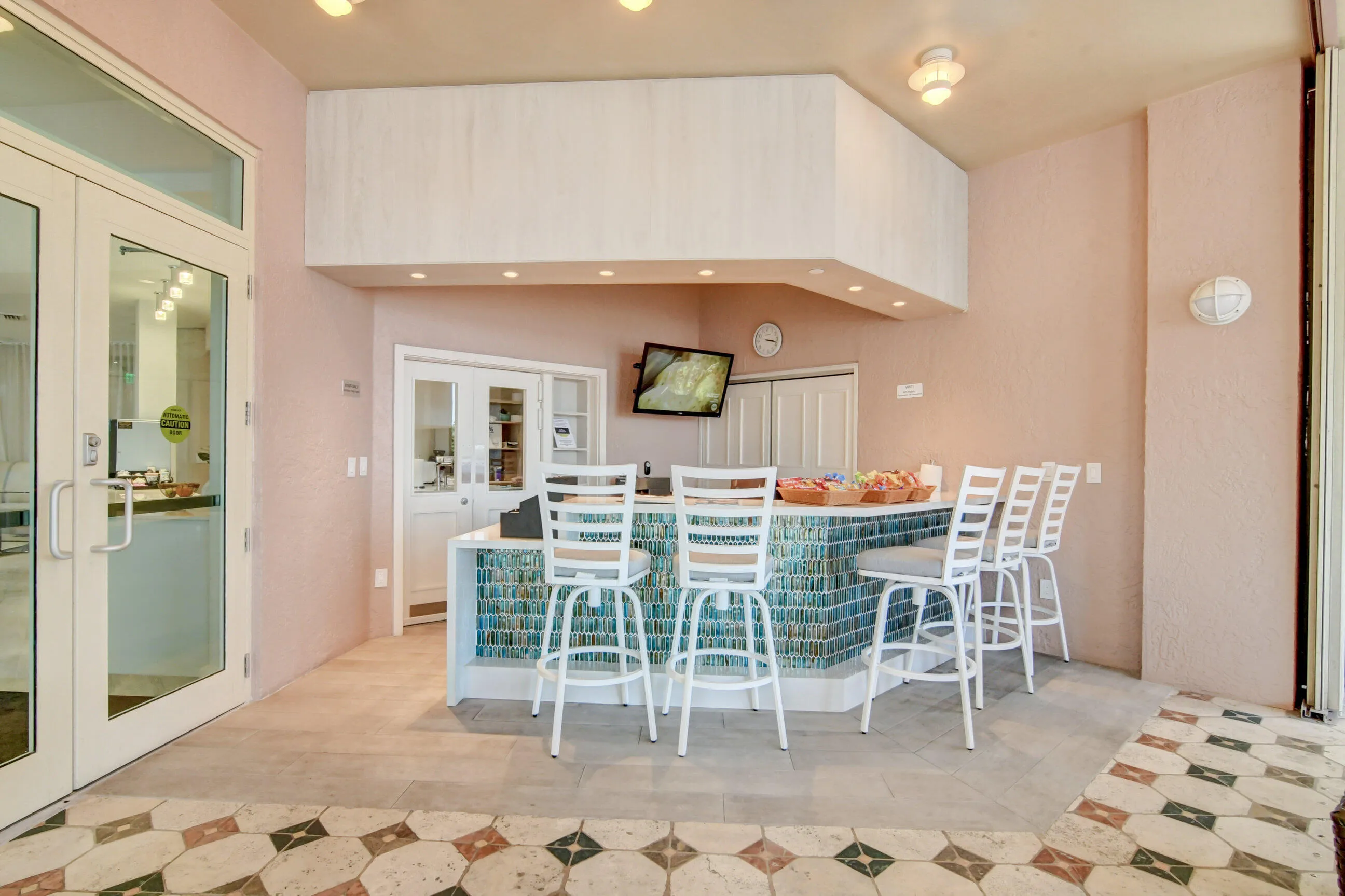 Pool Snack Bar