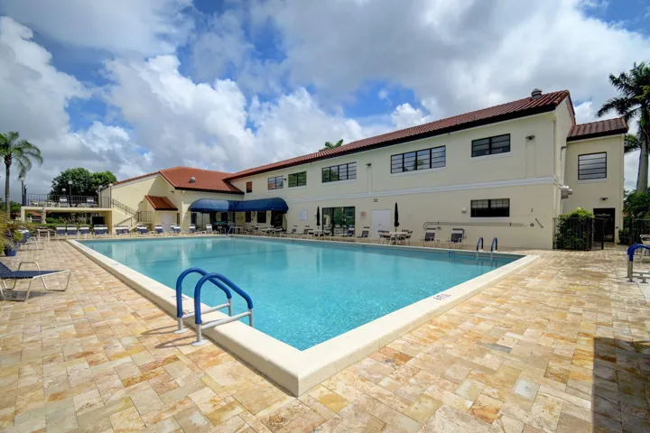 42-web-or-mls-Palm Chase (1)