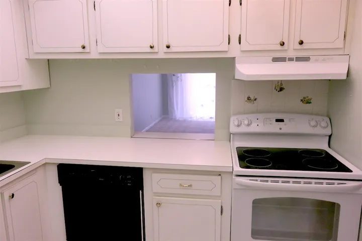Kitchen Pass Thru