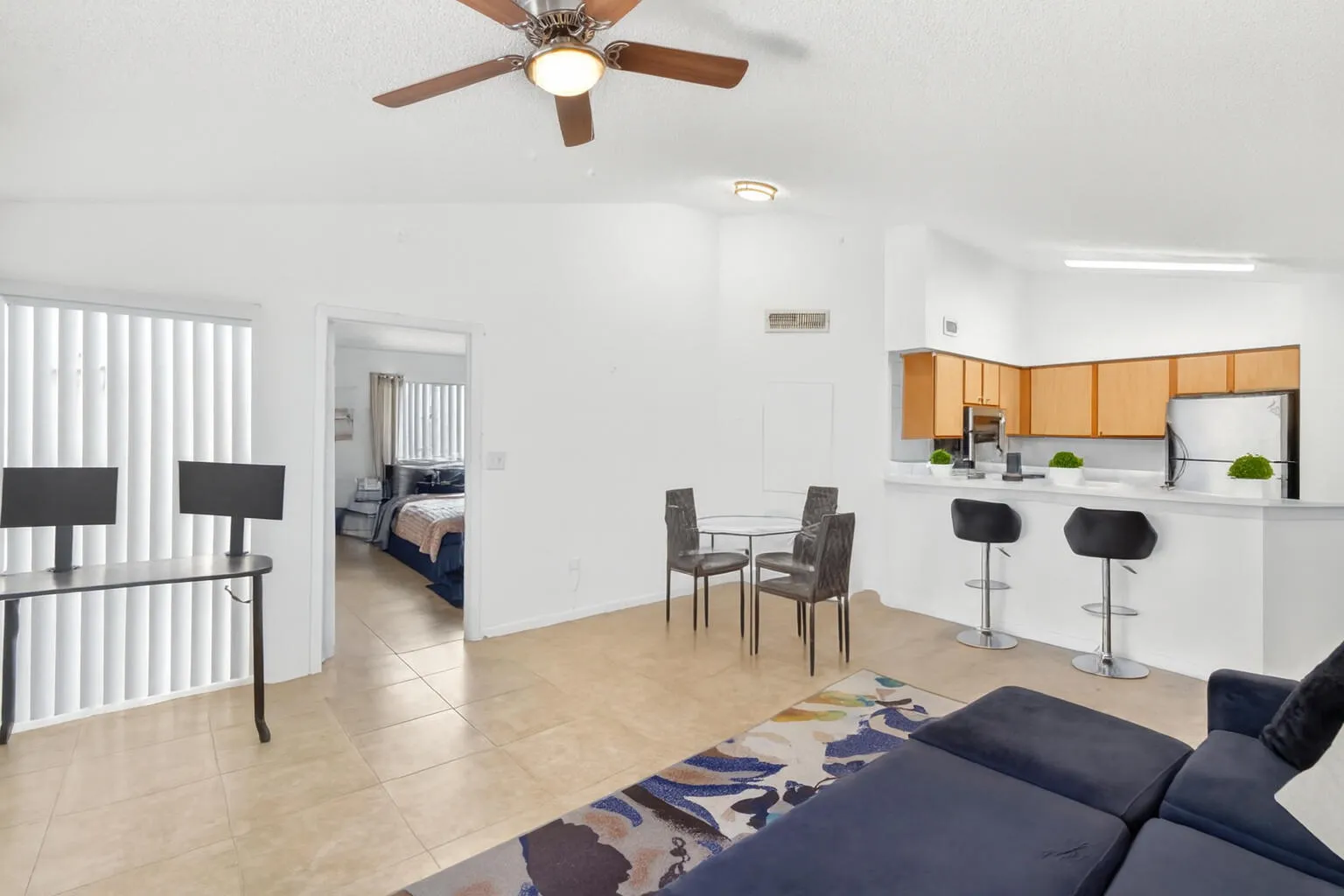 9-web-or-mls-699A2967 - Virtual Cleaning