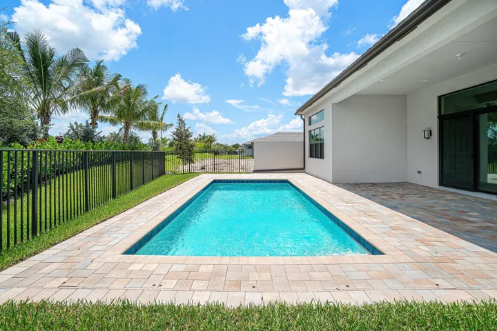 040-9124RedRobinLane-BoyntonBeach-FL-334