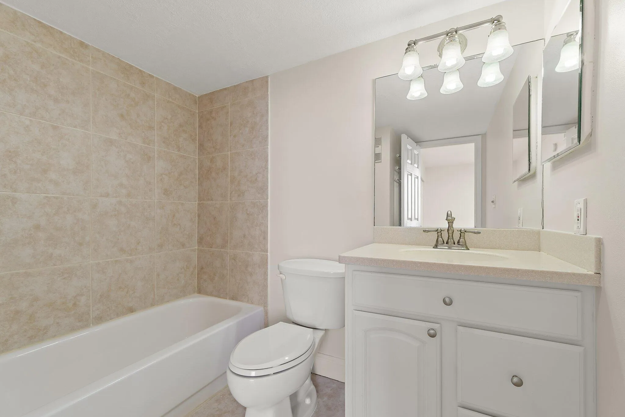 009-1605SouthUSHighway1-M1506-FortPierce