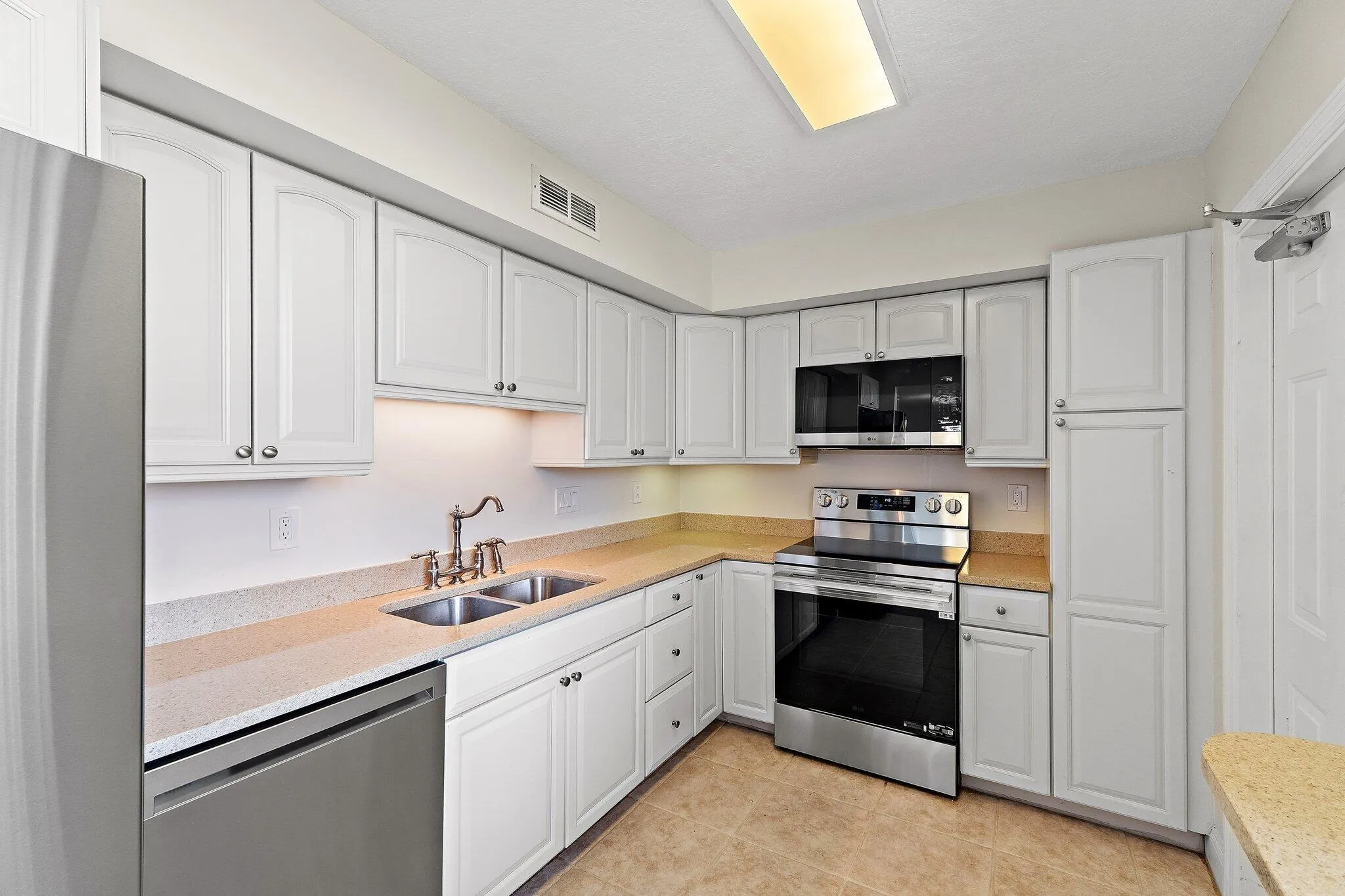 023-1605SouthUSHighway1-M1506-FortPierce