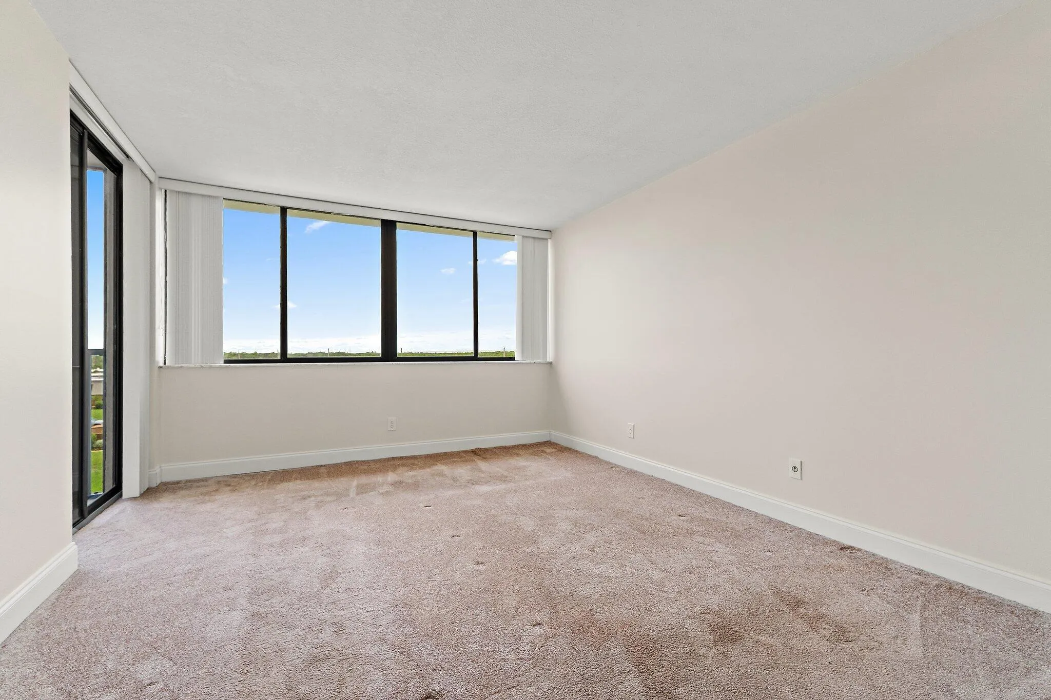 027-1605SouthUSHighway1-M1506-FortPierce