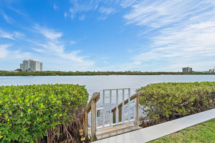 050-100WaterwayRd-E305-Tequesta-SMALL