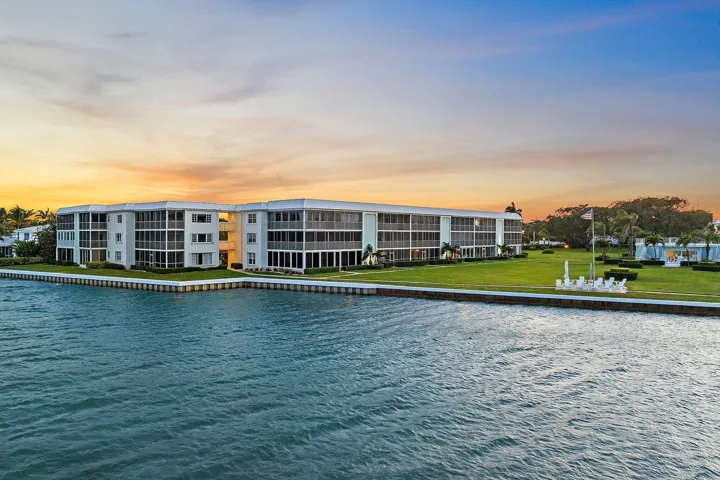 012-100WaterwayRd-E305-Tequesta-SMALL