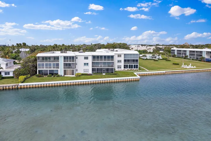 058-100WaterwayRd-E305-Tequesta-SMALL